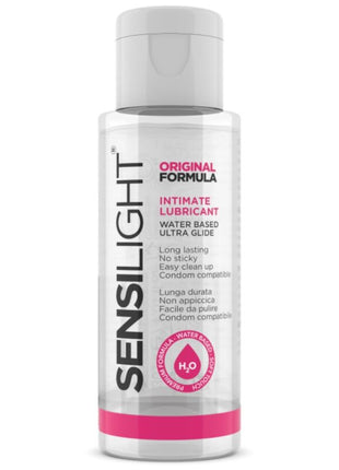 Flacone di liquido a base acquosa trasparente con striscia rosa sul fondo e tappo bianco